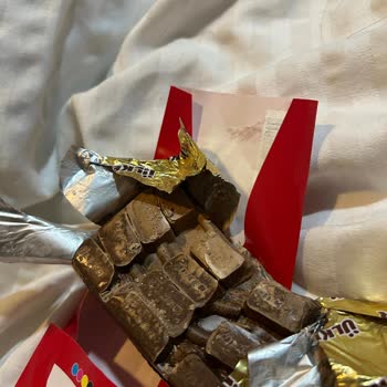 Aldığım Çikolatanın Eksik Ve Bozuk Çıkması Sonrası Ülker'den Geri Dönüş Alamıyorum