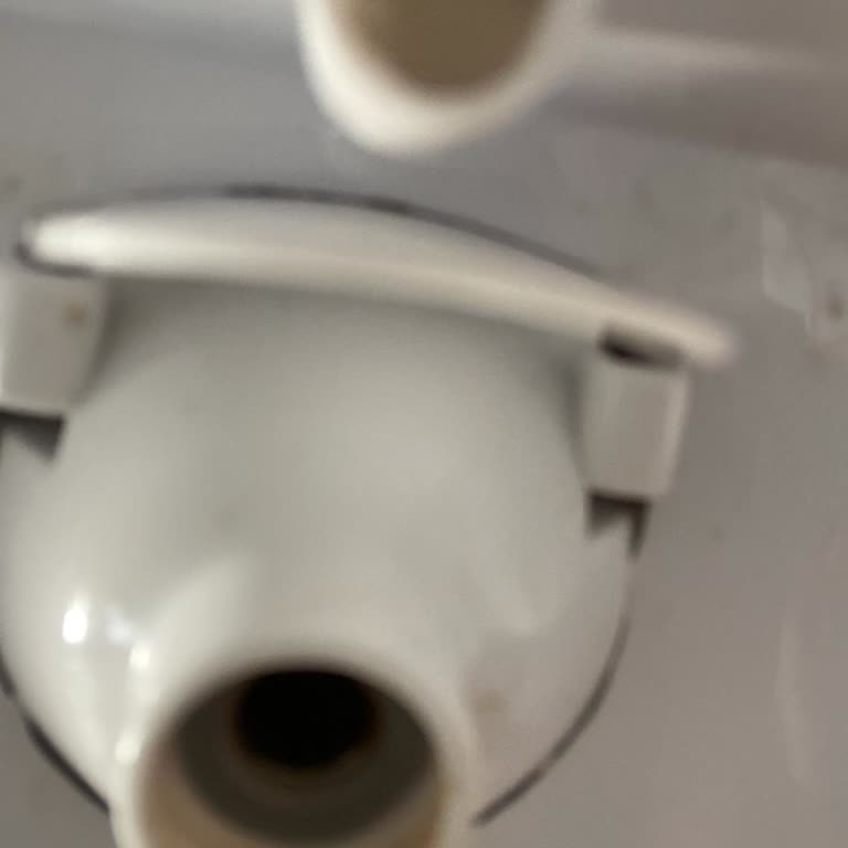 Arçelik Su Sebilinde Kısa Sürede Paslanma Ve Su Akışında Sorun Yaşadım