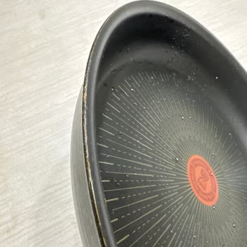 Tefal Tava Setinde Kısa Sürede Çizilme Ve Kararma Sorunu Yaşadım Garanti Destek Vermedi