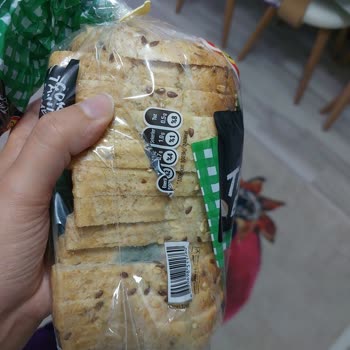 Taze Alınan UNO Çok Tahıllı Ekmek Hızla Küflendi, Müşteri Hizmetlerinden Yanıt Alınamıyor