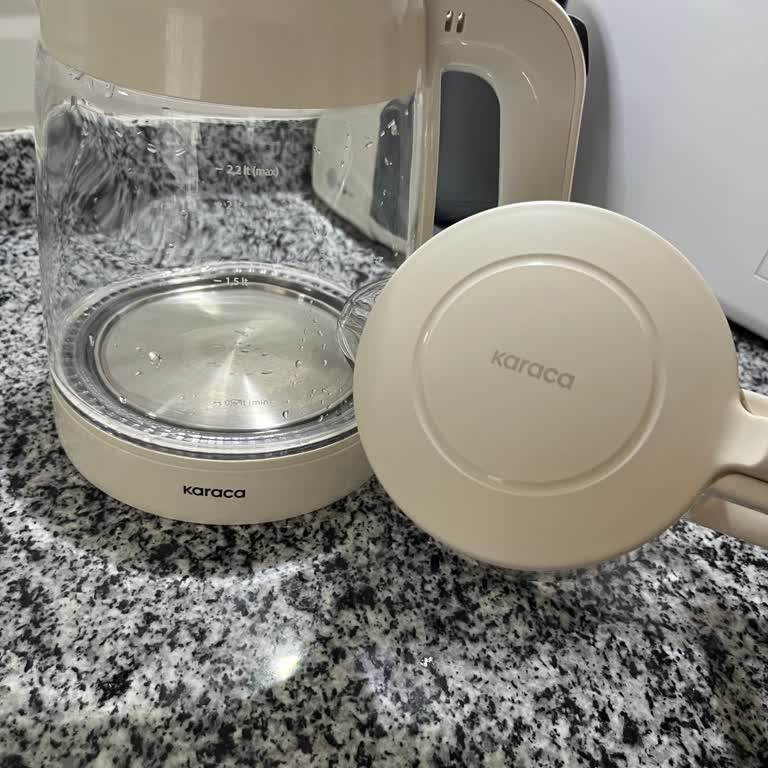 Karaca Züccaciye Servise Giden Çaycının Geldiği Şekil Beni Çok Rahatsız Etti