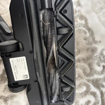 Philips Aqua Trio 9000 Süpürgede Sürekli Fırçaya Saç Dolanıyor Performans Düşüyor