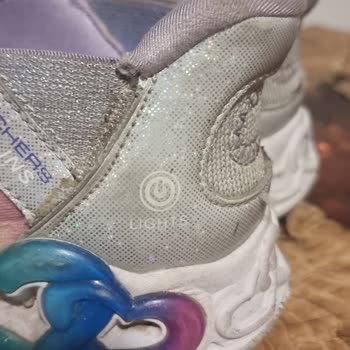 Skechers Çocuk Ayakkabısı Kısa Sürede Yıprandı Garanti Reddedildi