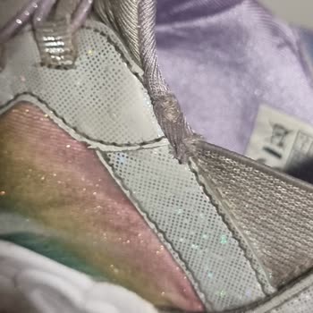 Skechers Çocuk Ayakkabısı Kısa Sürede Yıprandı Garanti Reddedildi