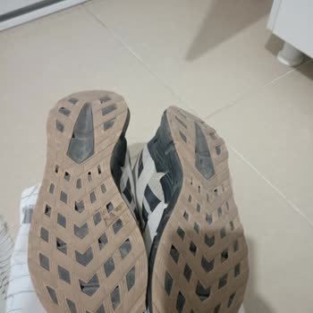 Reebok Ayakkabıda Kısa Sürede Tekrarlayan Yırtılma Sorunu