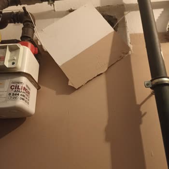 TurkNet Altyapı Çalışması Sonrası Bırakılan Çöpler Ve Güvenlik Riski