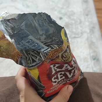 Çekirdek Paketinden Ağzı Açık Oksijen Tutucu Çıktı Sağlık Endişesi Yaşıyorum