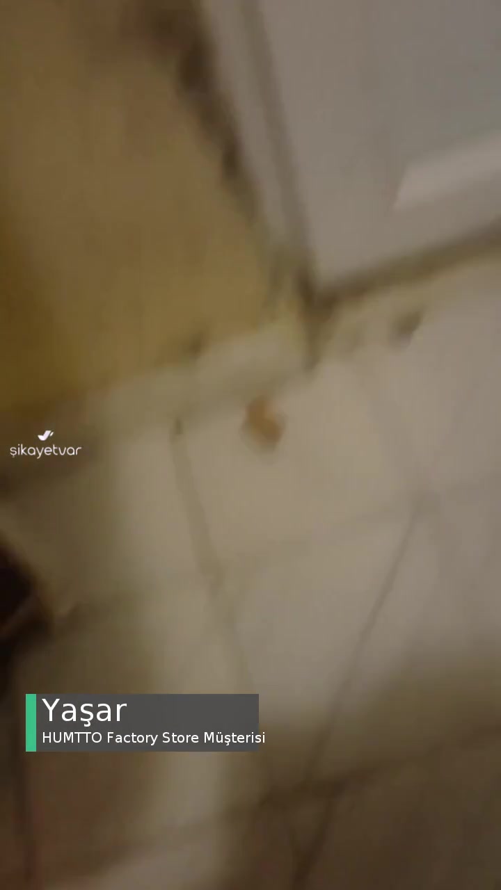 Humtto Factory Store Sandalet Sağ Ayak Rahatsız Edici Boyutta Sıkıyor videonun kapak resmi