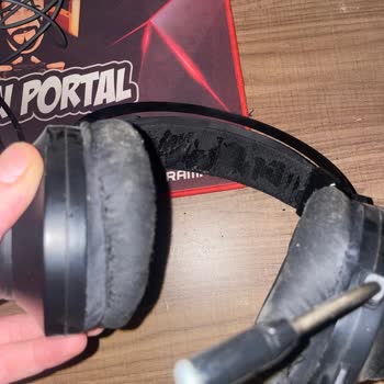 Rampage Kulaklık Pedlerinde Deformasyon Ve Çözüm Eksikliği