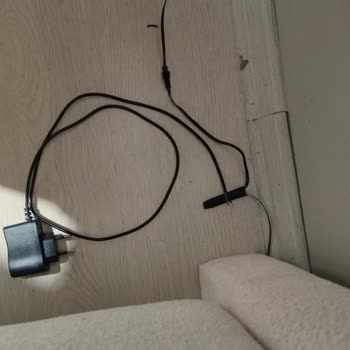 Satın Aldığım Mobilyalarda Arıza Ve İlgisiz Servis Nedeniyle Mağduriyet