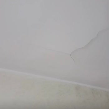 Şallı Apartmanı'nda Yıkılma Tehlikesi: Acil Önlem Bekliyoruz