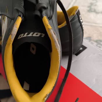 Kısa Sürede Soyulan Ayakkabıya Garanti Reddi: FLO'dan Olumsuz Yanıt!