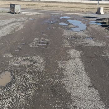 Patnos TOKİ'de Yollar Ve İçme Suyu 3 Yıldır Çileye Dönüştü