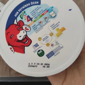 Son Kullanma Tarihi Geçmemiş Peynirlerin Siyah Çıkması Şaşkınlık Yarattı