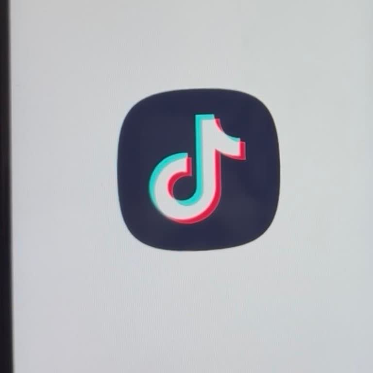 Reeder Yeni Alınan S23 Pro Max Sürekli Donuyor, İade Talebim Reddedildi