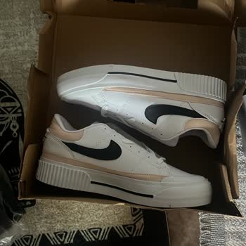 Yanlış Numara Ayakkabı Ve İletişimsizlik Nedeniyle Mağduriyet