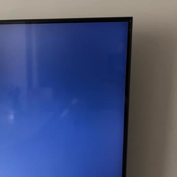 Samsung TV Ekranında Garantiye Rağmen Siyah Gölge Sorunu Yaşıyorum