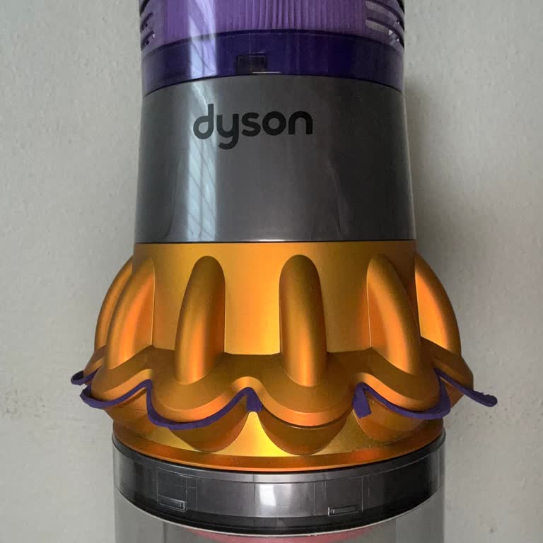 Yeni Alınan Dyson V15 Süpürgede Çekim Gücü Kaybı Ve Parça Soyulması Sorunu