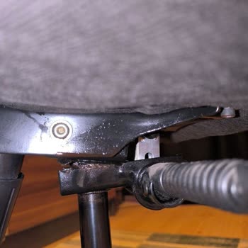 Kısa Sürede Kaynak Yerinden Kopan Oyuncu Koltuğu İçin Tamir Veya Değişim Talebi