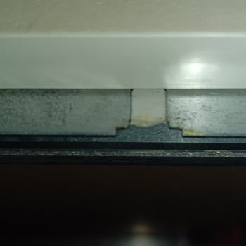 Samet A.Ş Çekmece Raylarındaki Kırık Parçalar Nedeniyle Çekmeceler Kapanmıyor