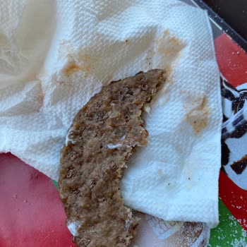 Burger King Menüde Yüksek Fiyat Ve Kalitesiz Köfte Deneyimi