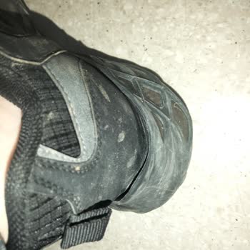 Garanti Kapsamındaki Ayakkabıda Taban Açılması Ve Yetersiz Müşteri Hizmeti