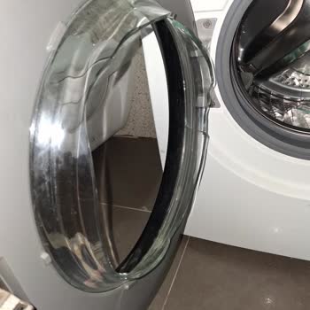 Garanti Kapsamında Olmasına Rağmen Patlayan Çamaşır Makinesi Camı İçin Ücret Talebi