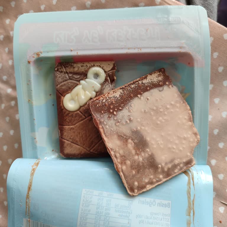Taze Olmayan Ve Bozuk Çıkan Ozmo Chocolate Ürünü