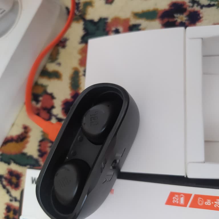 JBL Wave Buds Kulaklığım Şarj Sorunu Nedeniyle Kullanılamaz Hale Geldi