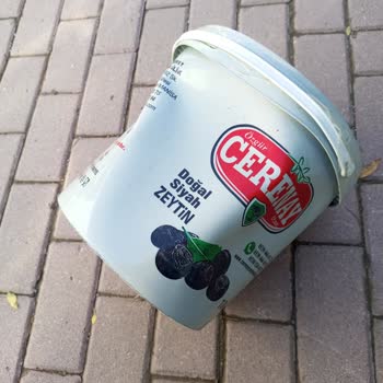 Acı Ve Küçük Zeytinlere Ciddiyetsiz Çözüm!