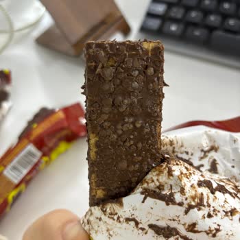 Aldığım Ülker Gofretlerin Üzerinde Küf Benzeri Lekeler Çıktı, Mağdur Oldum