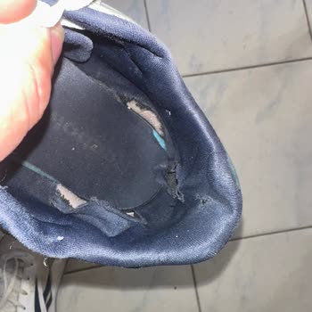 Kısa Sürede Parçalanan Ayakkabıya Ret Cevabı