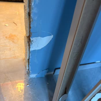 Özge Kapı Hasarlı Kapılar Ve Yetersiz Montaj Hizmeti