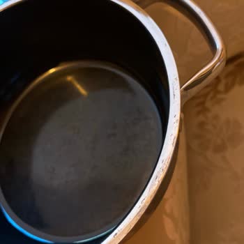 WMF Yeni Aldığım Tencerenin Kenarlarında Hızlı Paslanma Ve İç Yüzeyde Bozulma Sorunu