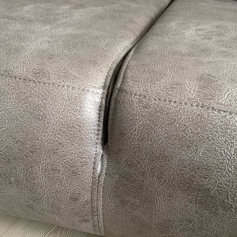 Teslim Edilen Koltuklarda Yırtık Ve Etiket Sorunu, Yetkililerden Çözüm Bekliyorum