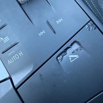 BMW X2 Aracımda 10 Ayda Ciddi İç Mekan Kalite Sorunları Yaşadım