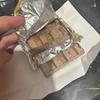 Aldığım Ülker Çikolatanın Rengi Bozuk Çıktı, Değişim Talep Ediyorum