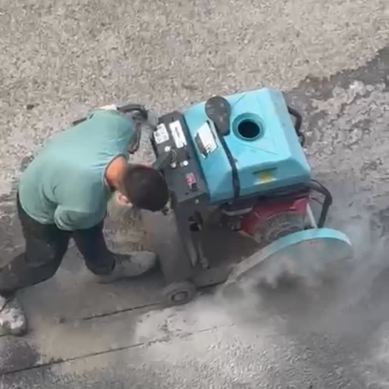 Altyapı Çalışması Sonrası Bozulan Yolun Onarılmaması Ve İletişimsizlik
