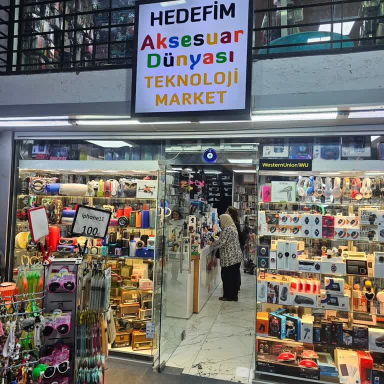 Hedefim Aksesuar Telefonumun Ekranına Koruyucu Taktırdım Çizik Oluştu