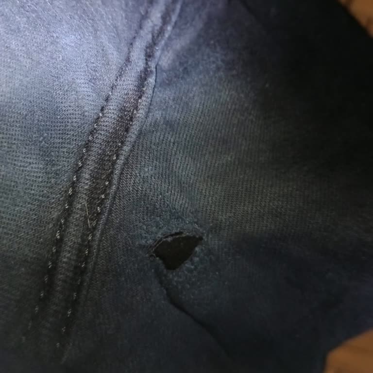 İlk Ayda Yırtılan Pantolon İçin Değişim Talebim Reddedildi