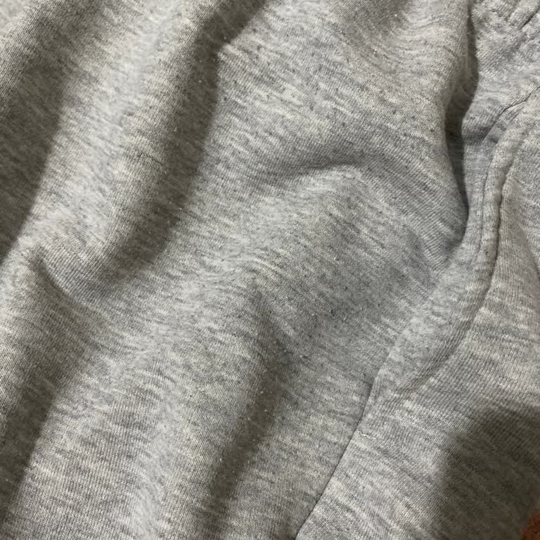 İlk Kullanımda Tüylenen Eşofman Altı Hayal Kırıklığı