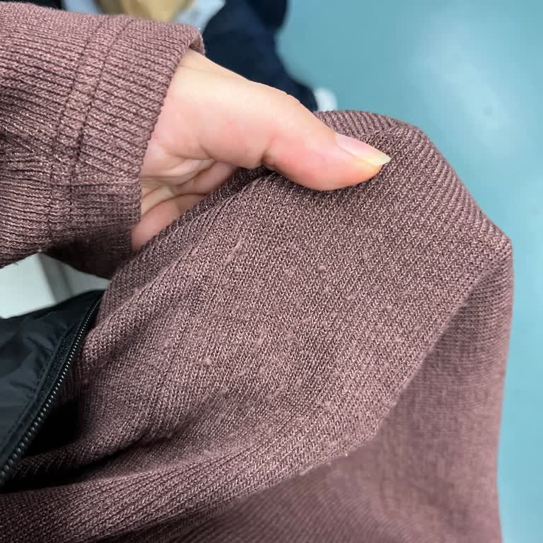 İlk Kullanımda Tüylenen Kazak Ve Pantolon Hayal Kırıklığı