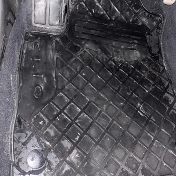 2 Yıl Dolmadan Orijinal Paspas Delindi, Ücretsiz Değişim Talebim Reddedildi