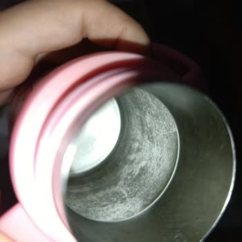 Kullanım Talimatına Uygun Sulukta Metal Lekelenmesi Ve Satıcı İlgisizliği