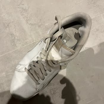 Kısa Sürede Yıpranan Ayakkabı İçin Ürün Değişimi Talebi