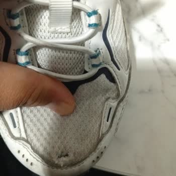 Kısa Sürede Yırtılan Çocuk Ayakkabısı İçin İade Talebim Reddediliyor