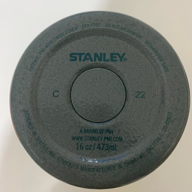 Stanley Termos Kapağı Düzgün Kapanmıyor, İçecekler Sürekli Dökülüyor