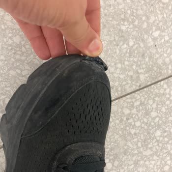 Kısa Sürede Deforme Olan Skechers Ayakkabı İçin Değişim veya İade Talebi