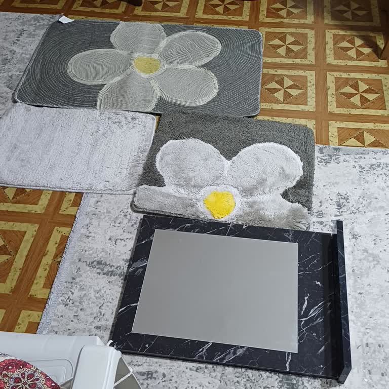 Kusurlu Halı Teslimatı Ve Müşteri Hizmetlerinden Yanıtsızlık