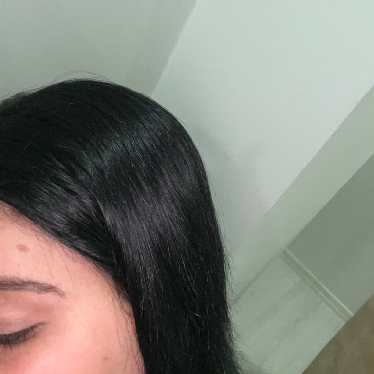 Açık Kahve Saç Boyası Beklerken Saçım Simsiyah Oldu Ve Yanma Problemi Yaşadım